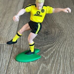 Kenner/Tonka Sportstars Soccer Player Action Figure 1989 - Yellow and Black
